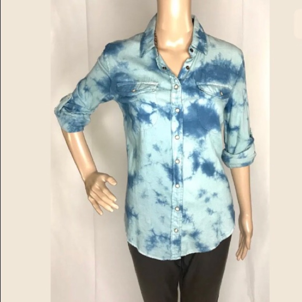 BNWT JACHS Tie Dye Chambray Snap Front Shirt